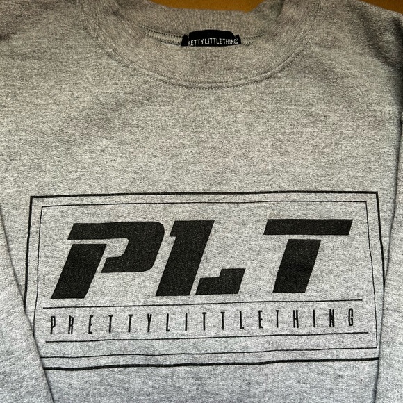 PrettyLittleThing Gray Women’s Sweater - Picture 2 of 4